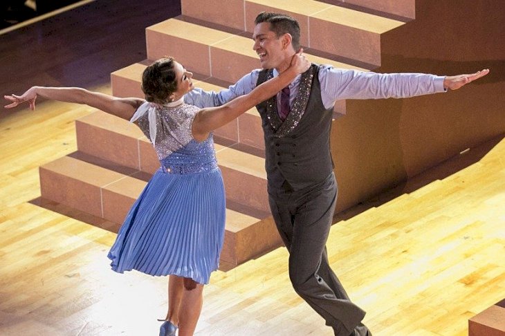 Image Credit: Getty Images/Walt Disney Television via Getty Images/Adam Taylor | Allison Holker and Andry Grammer performing together in season 21 week six Image Credit: Getty Images/Walt Disney Television via Getty Images/Adam Taylor | Allison Holker and Andry Grammer performing together in season 21 week six