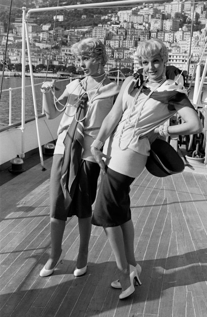 Images Source: Getty Images/Dominique BERRETTY/Jane Russell and Jeanne Crain in France