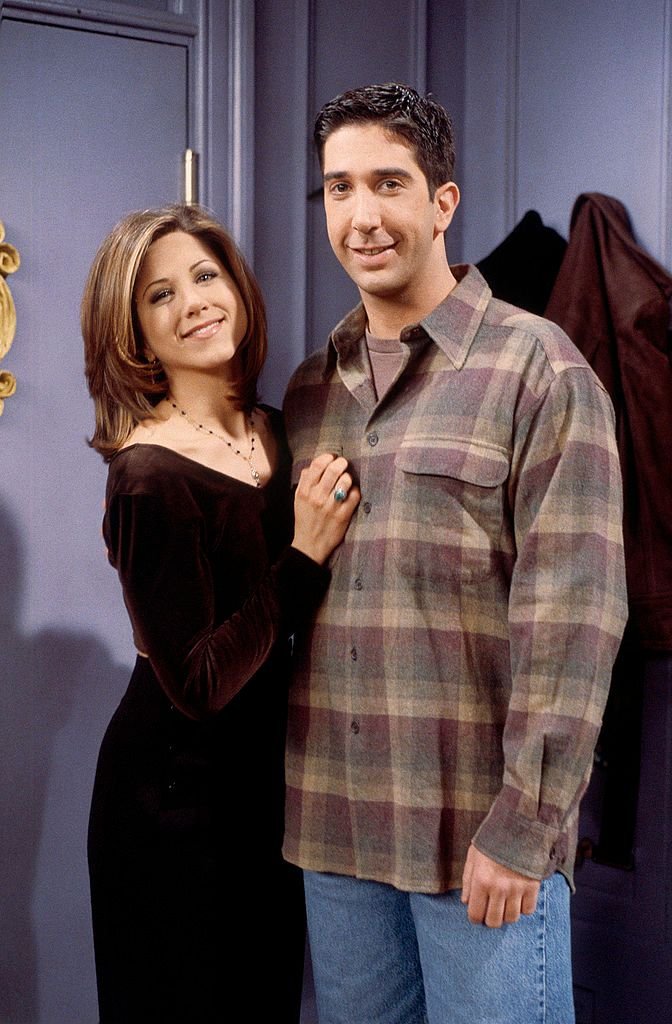 Rachel and Ross on the set of Friends/Photo:Getty Images