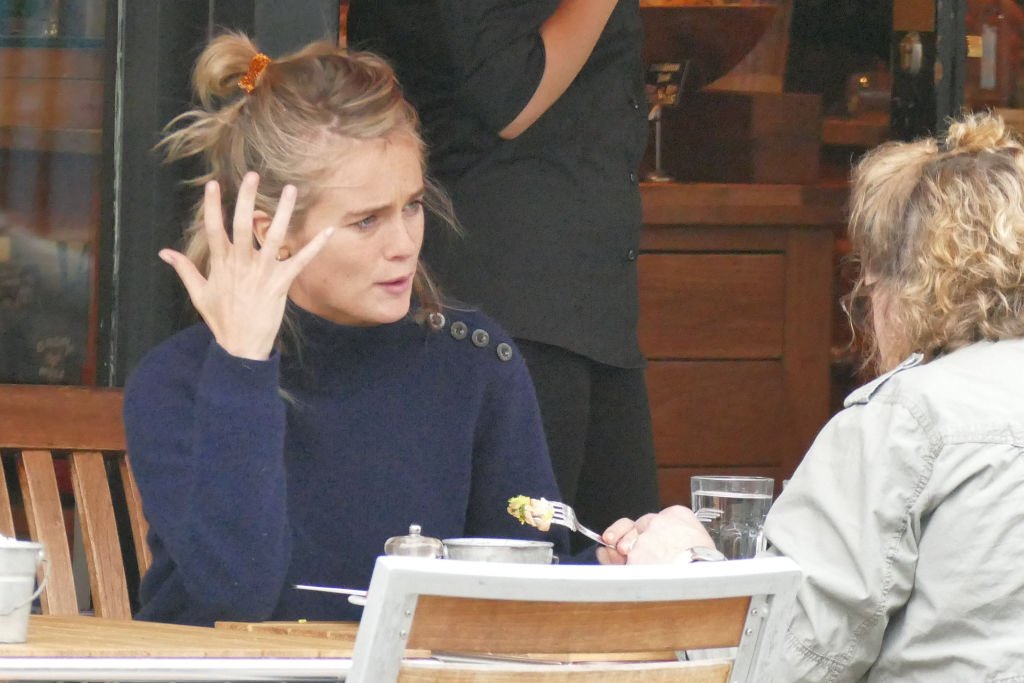 Image Credit: Getty Images / Cressida Bonas is seen as she enjoyed lunch with a friend at Baker & Spice, on September 04, 2017 in London.