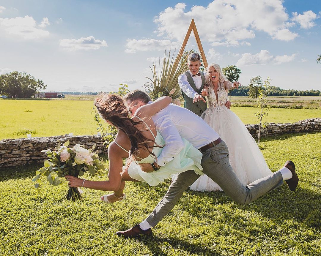 Hilarious Wedding Photo Fails