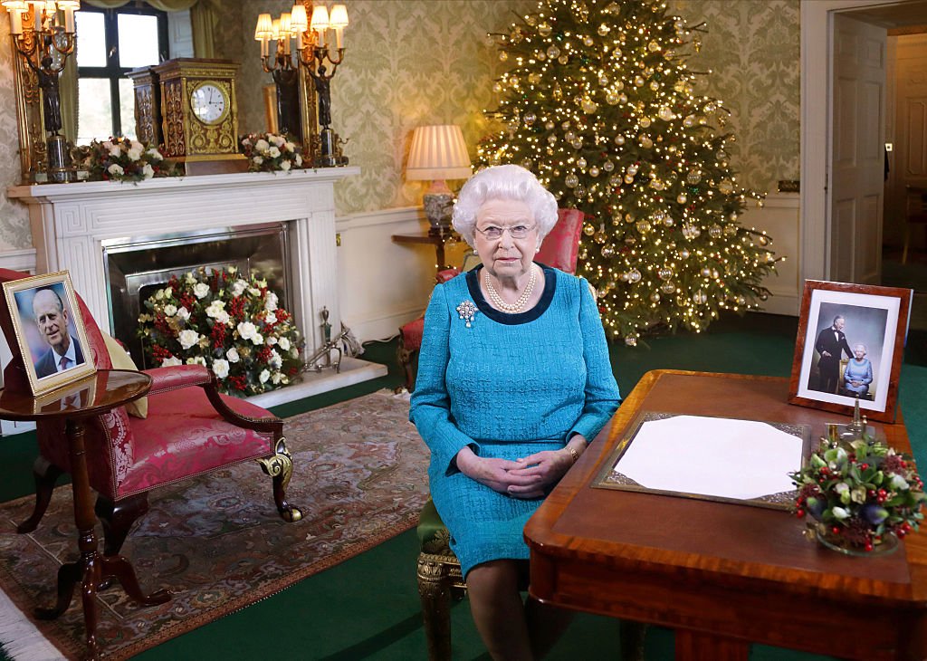 mage Credit: Getty Images / Queen Elizabeth II sits at a desk in the Regency Room after recording her Christmas Day broadcast on December 24, 2016 in London, England. mage Credit: Getty Images / Queen Elizabeth II sits at a desk in the Regency Room after recording her Christmas Day broadcast on December 24, 2016 in London, England.