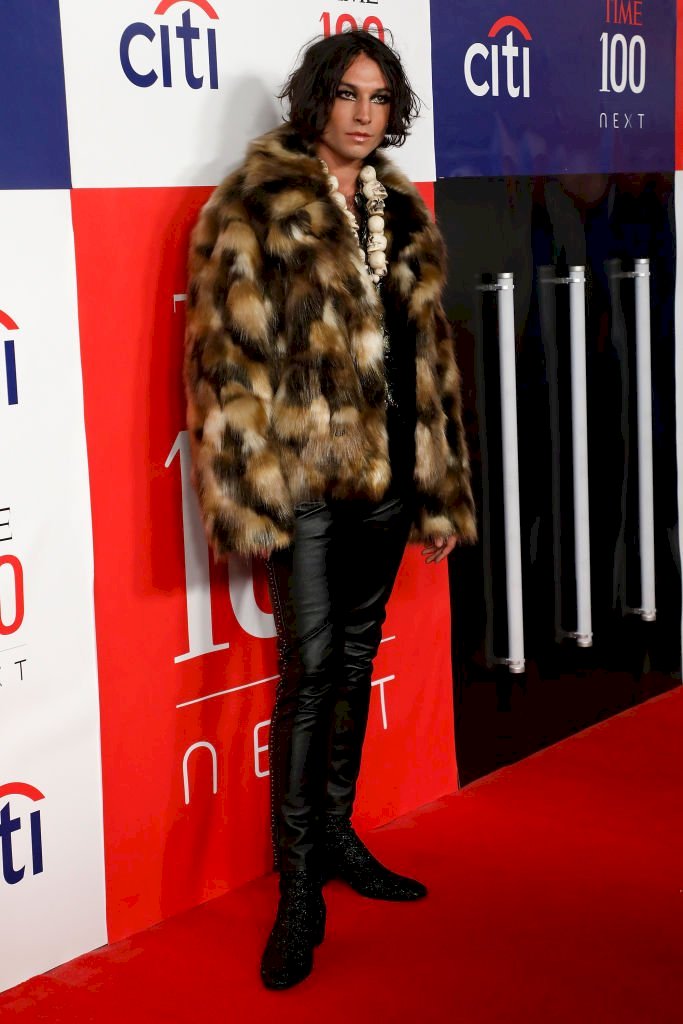 Image Credit: Getty Images / Ezra Miller on the red carpet.