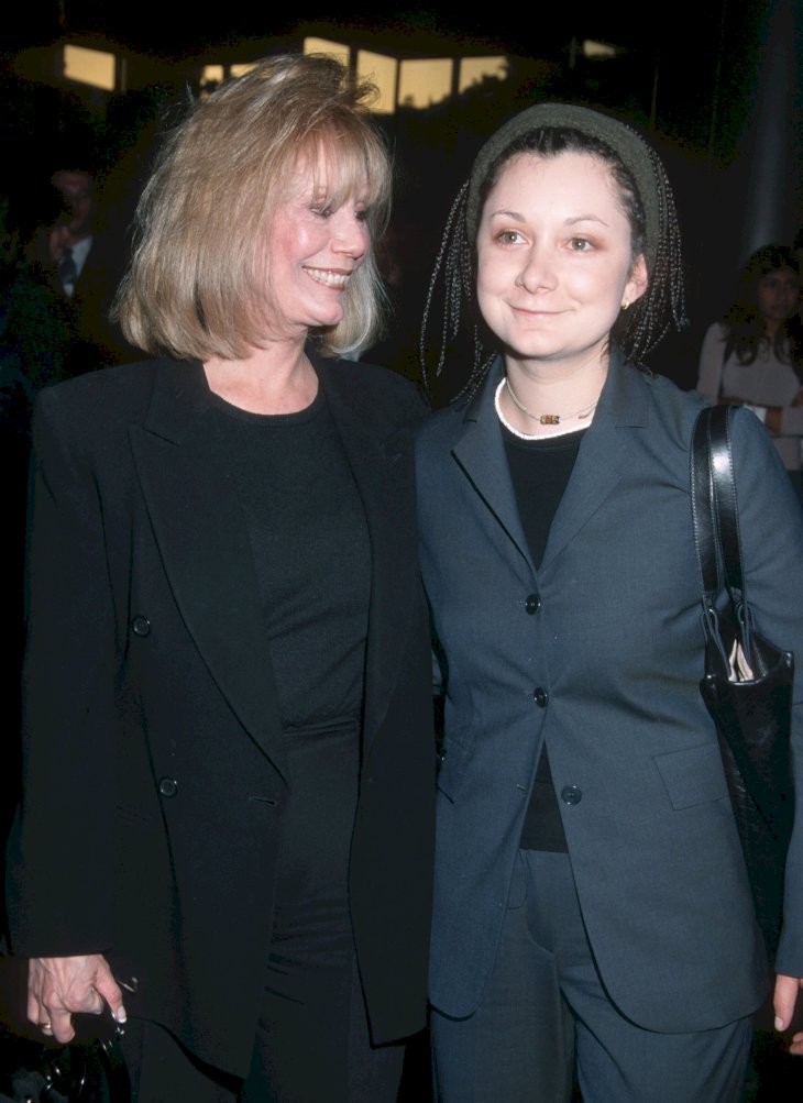 Image Credit: Getty Images./Ron Galella Collection /Ron Galella, Ltd | Barbara Crane Cowan and Sara Gilbert circa 1999