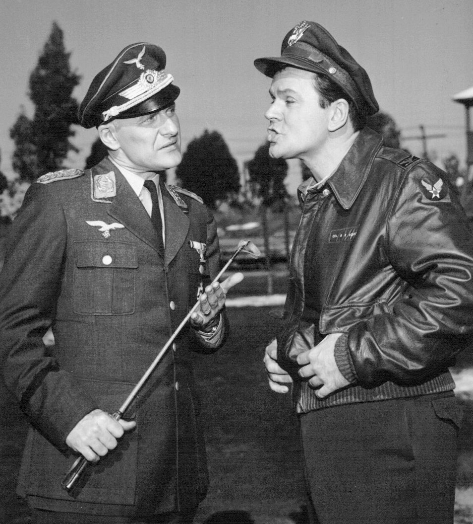 Klemper with Bob Krane | Image Source: Wikimedia Commons (Public Domain) Klemper with Bob Krane | Image Source: Wikimedia Commons (Public Domain)
