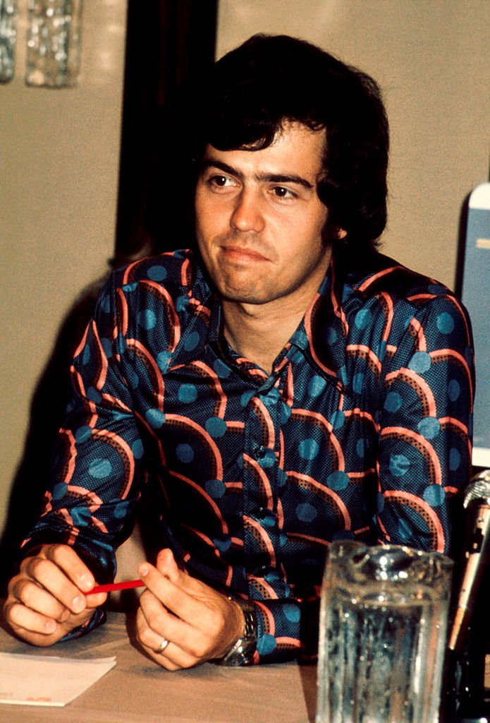 Image Credits: Getty Images / Michael Putland | Alan Osmond from the Osmonds at a press conference, London, circa 1974.
