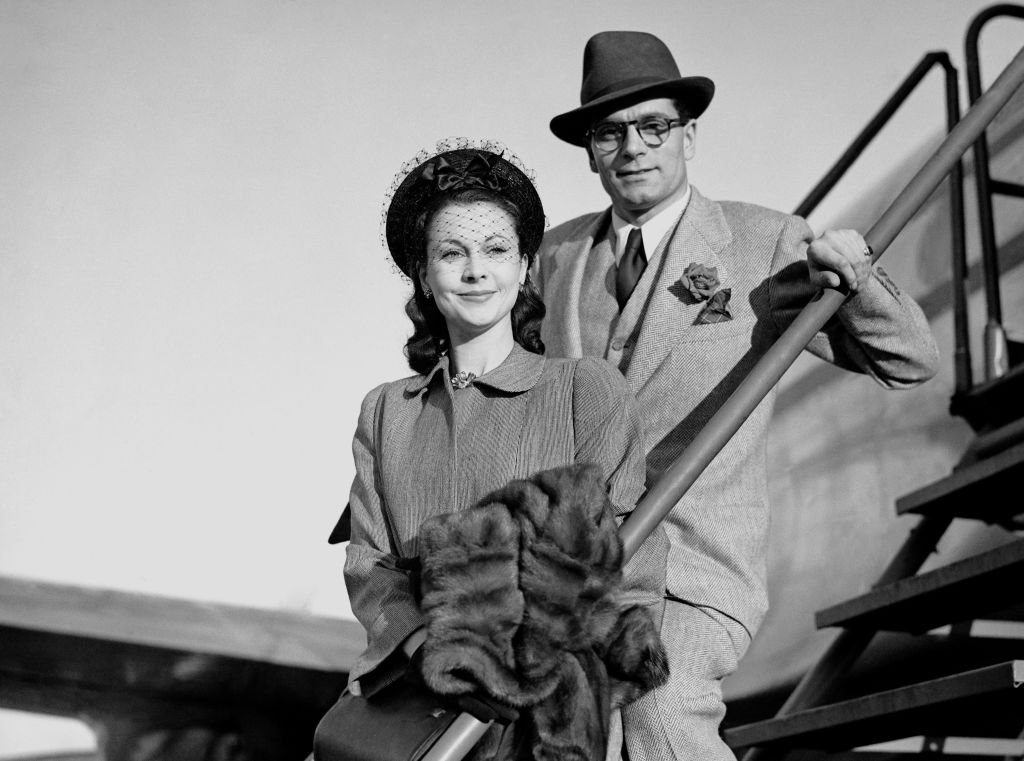 Image Credits: Getty Images / PA Images | Vivien Leigh and Laurence Olivier posing