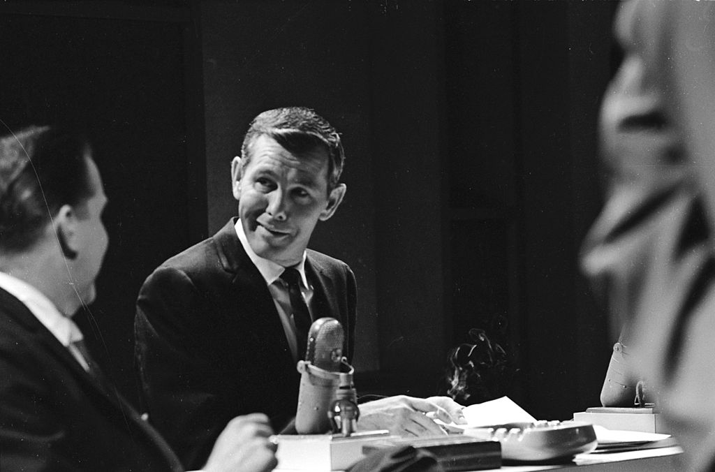 Image Credits: Getty Images / Keystone Features | Johnny Carson, star of NBC's 'Tonight' show, one of the channel's flagship, colour programmes.