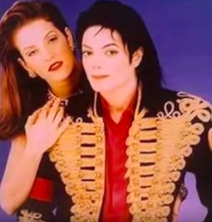 Image source: Youtube/ Fiona3000 Image source: Youtube/ Fiona3000