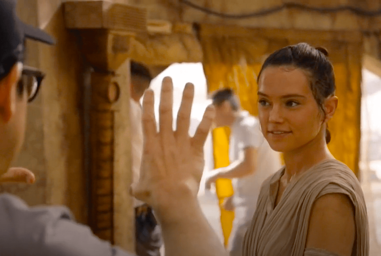 Image Credit: Youtube / ANAKIN256 | Star Wars: The Force Awakens, Walt Disney Studios Motion Pictures. Image Credit: Youtube / ANAKIN256 | Star Wars: The Force Awakens, Walt Disney Studios Motion Pictures.