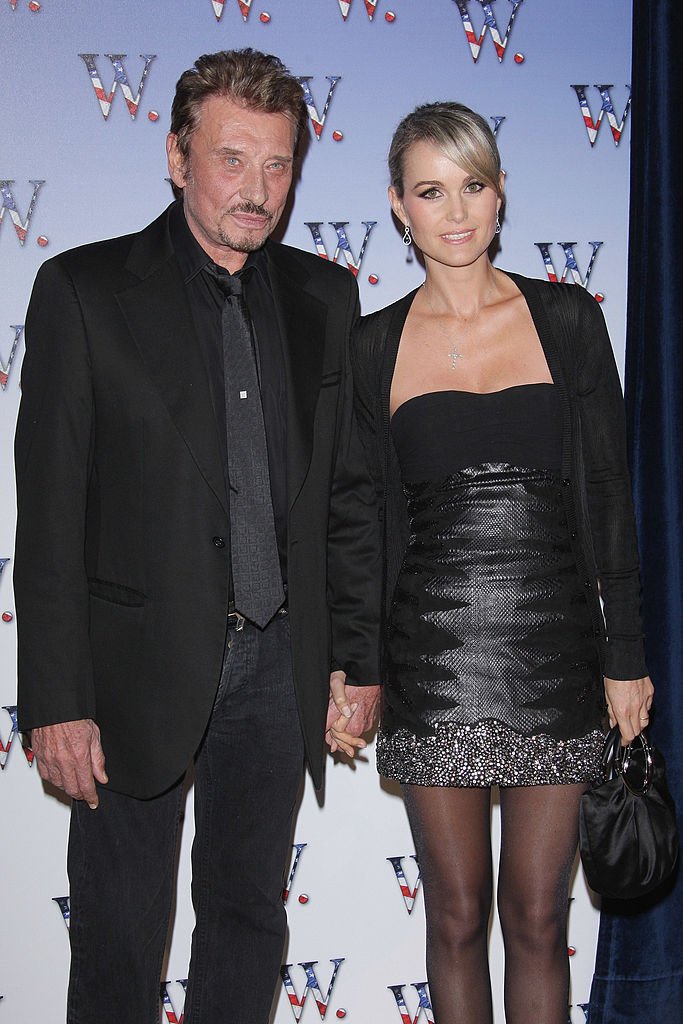 Laeticia et Johnny Hallyday le 21 octobre 2008 à Paris. l Source : Getty Images Laeticia et Johnny Hallyday le 21 octobre 2008 à Paris. l Source : Getty Images