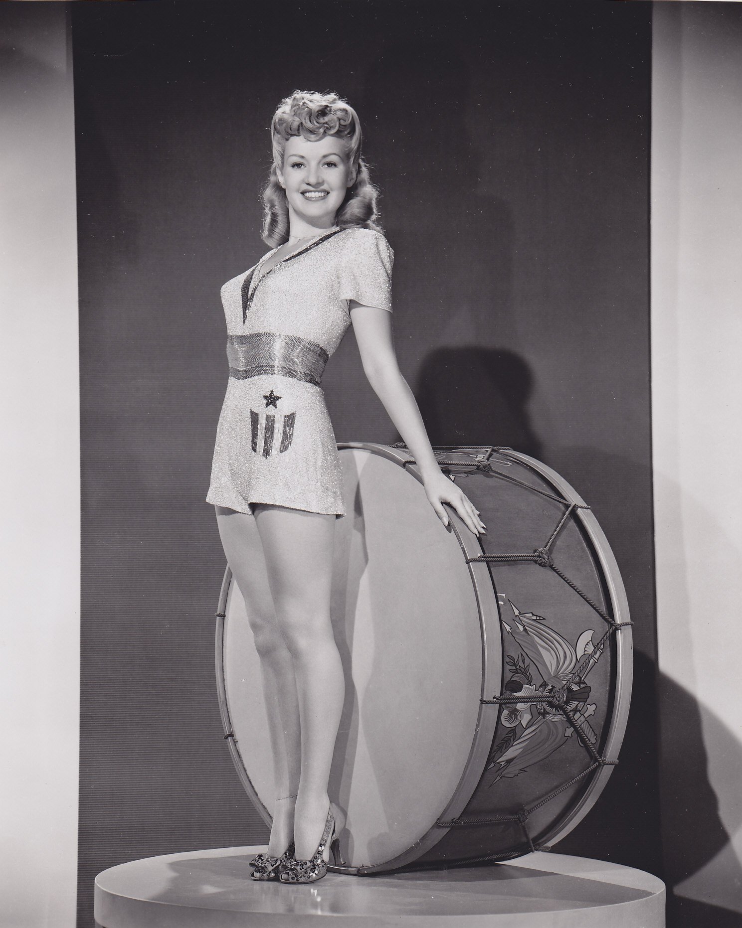 Image Source: Wikimedia Commons|Pin-up photo of Betty Grable for the Jun. 25, 1943 issue of Yank, the Army Weekly, a weekly U.S. Army magazine fully staffed by enlisted men.