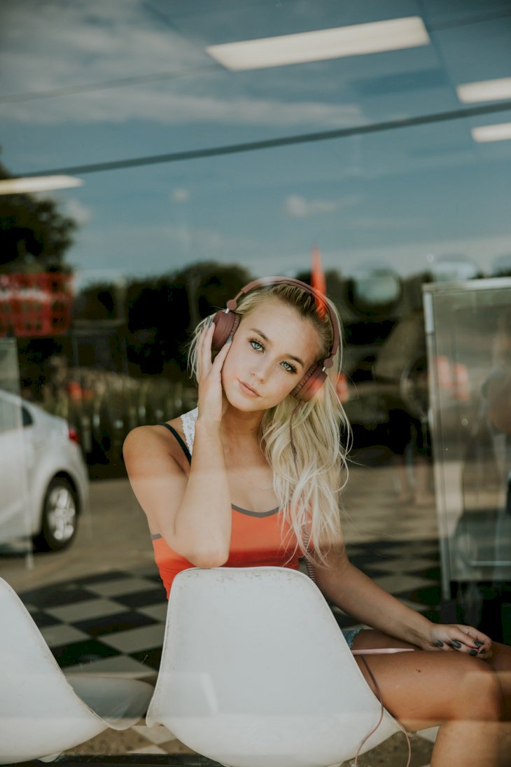 Image Credit: Unsplash / averie woodard