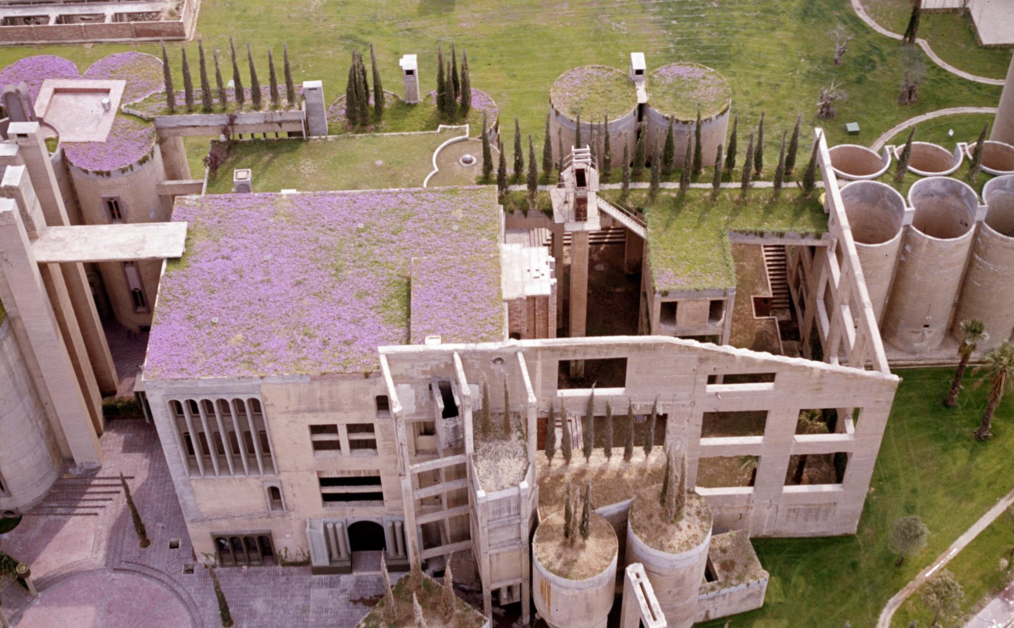 Image Credit: Facebook/Ricardo Bofill Taller de Arquitectura Image Credit: Facebook/Ricardo Bofill Taller de Arquitectura