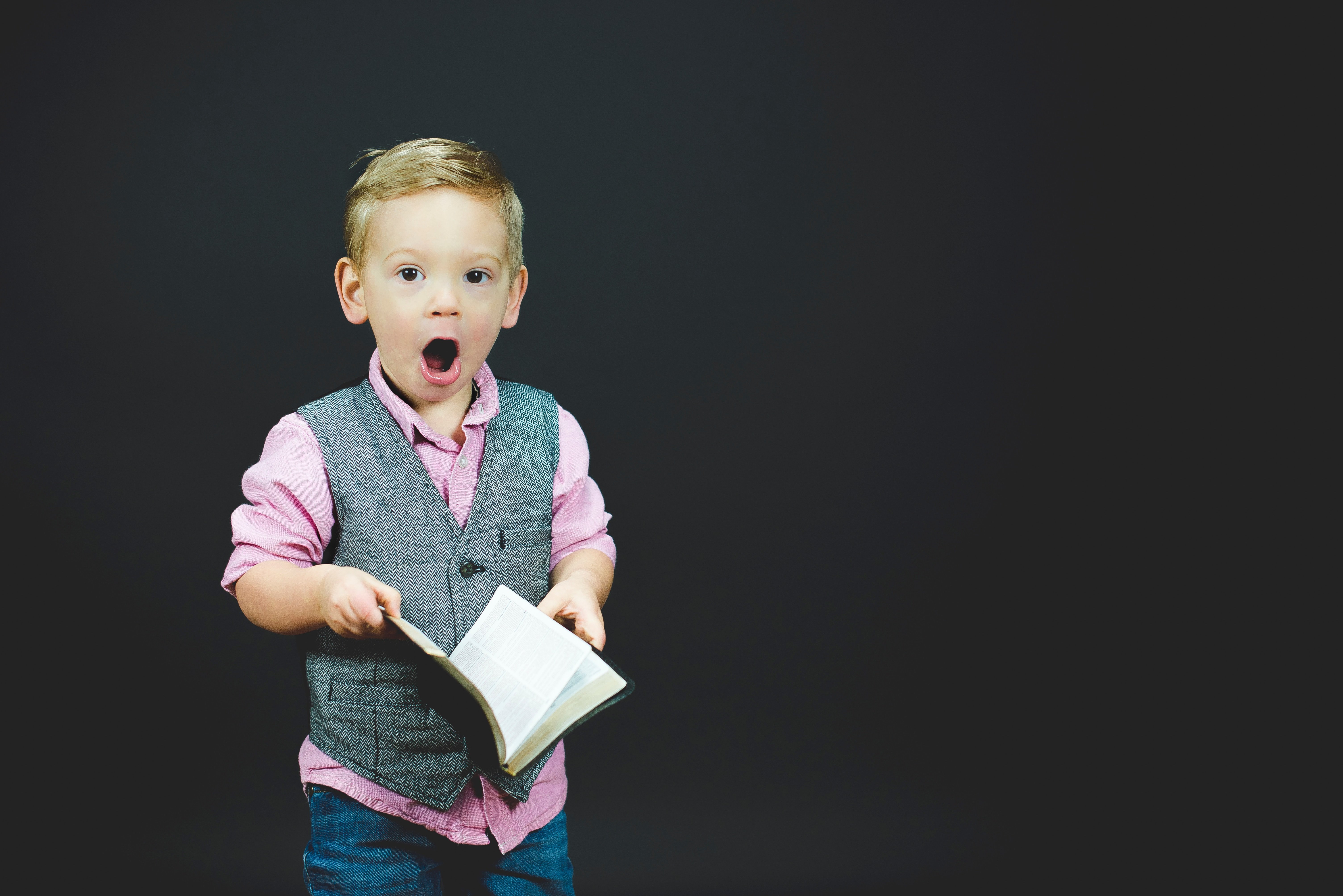 Confused child | Photo by Ben White on Unsplash