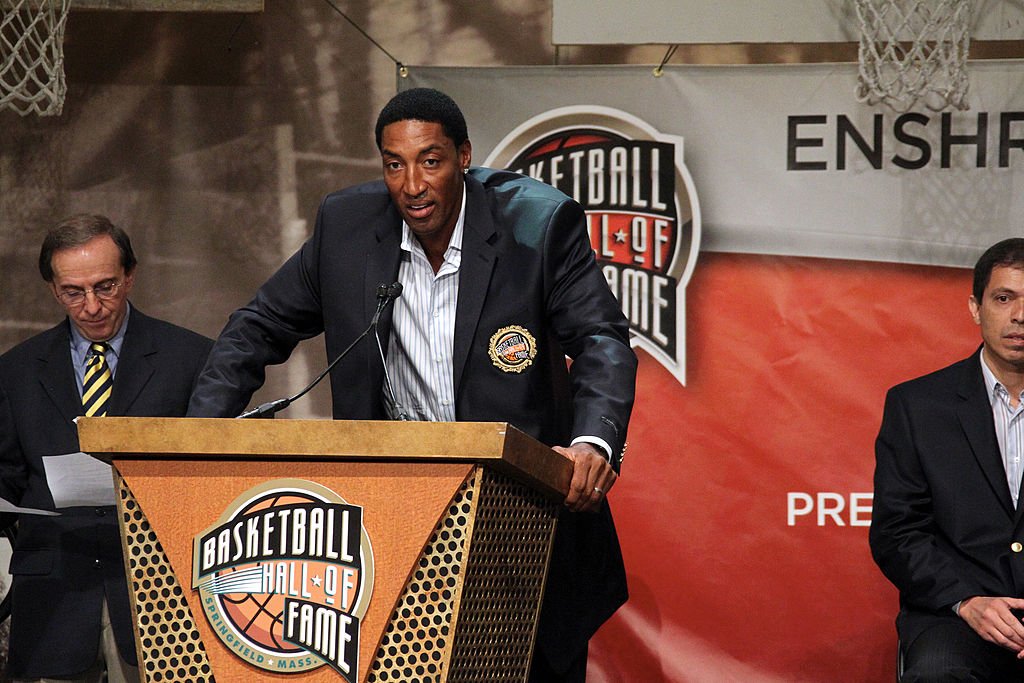 Image Credits: Getty Images / Nathaniel S. Butler / NBAE | Inductee Scottie Pippen speaks to the media during the Basketball Hall of Fame Class of 2010 press conference at the Naismith Memorial Basketball Hall of Fame on August 13, 2010 in Springfield, Massachusetts.