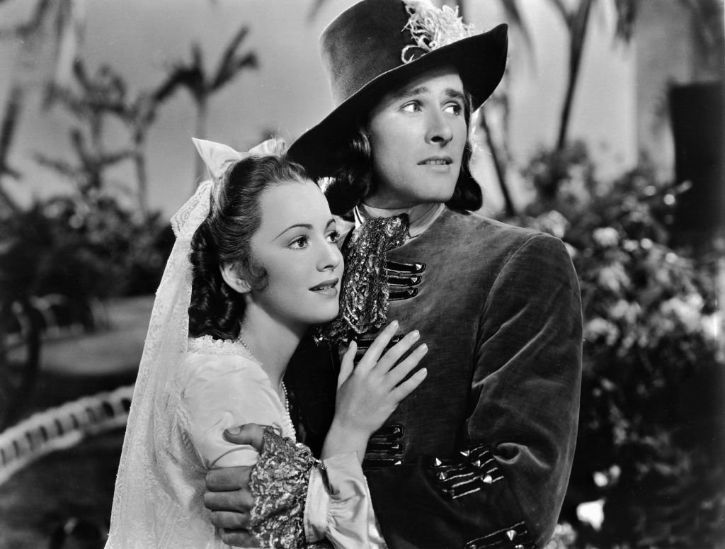 Image Source: Getty Images/United Archives/Kino. Captain Blood, USA, 1935, aka: Unter Piratenflagge, Regie: Michael Curtiz, Darsteller: Errol Flynn, Olivia de Havilland
