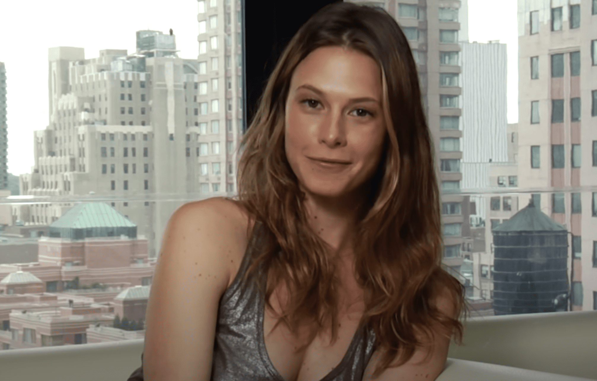 Image Credits: Models by Look / YouTube