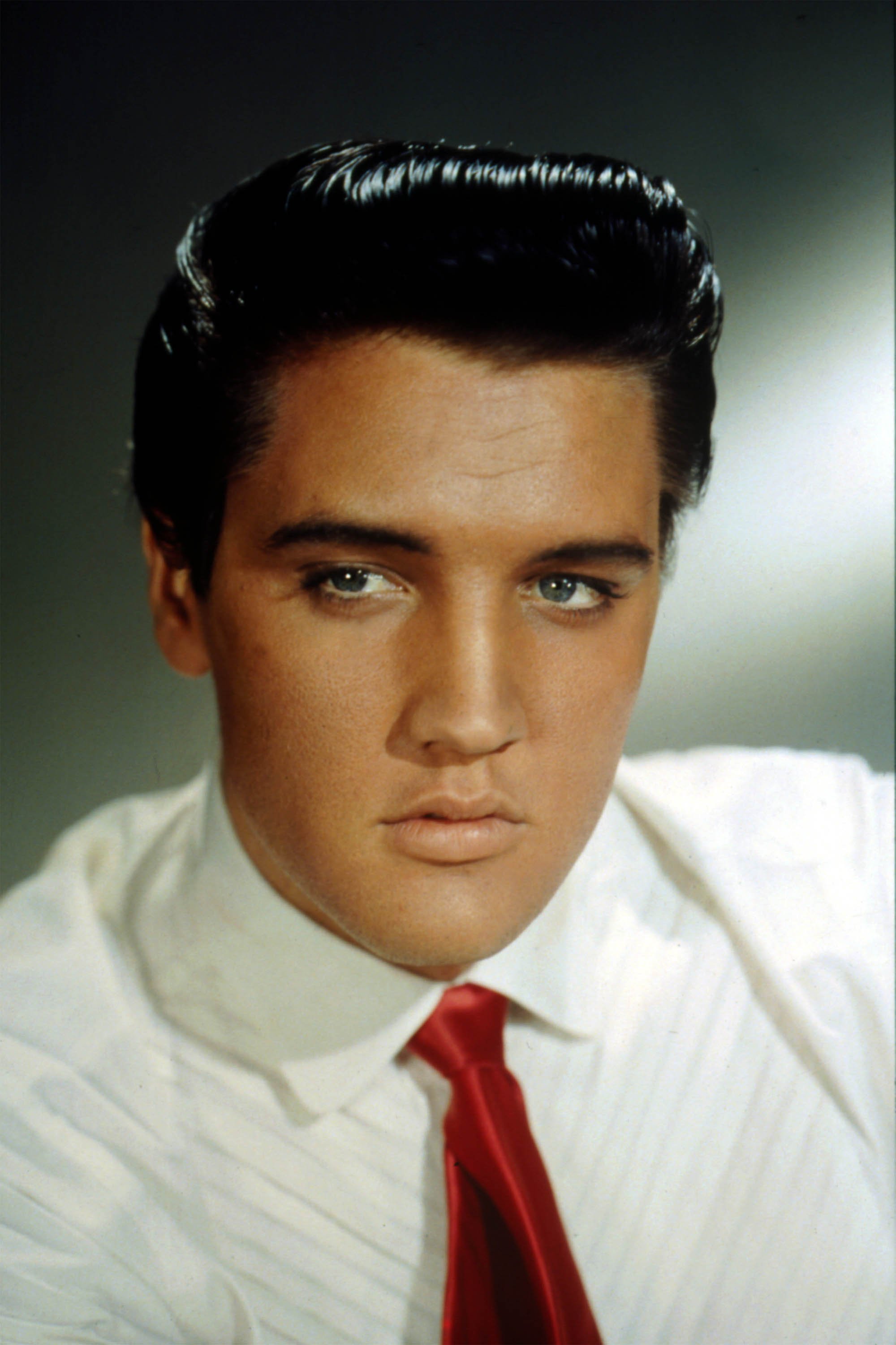 Image Credits: Getty Images | Elvis Presley would later suffer many health complications, one caused from dying his eyelashes