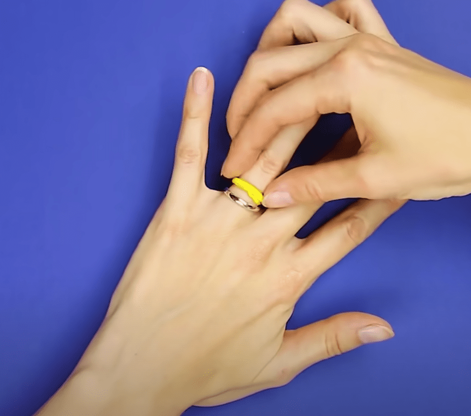 Image Credit: Youtube / 5 Minute Crafts Girly