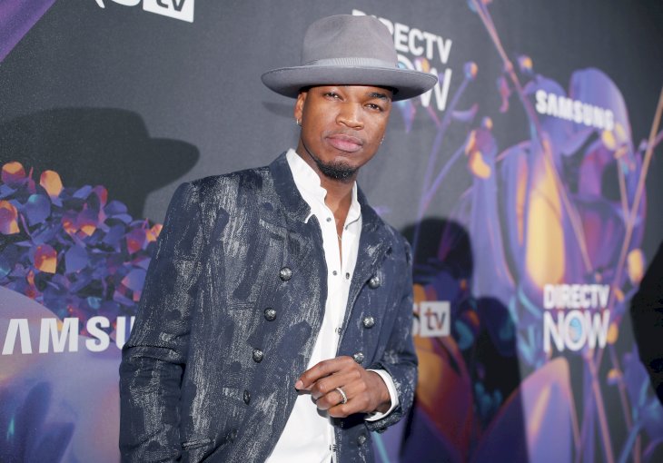 Image Credit: Getty Images / Ne-Yo on the red carpet.