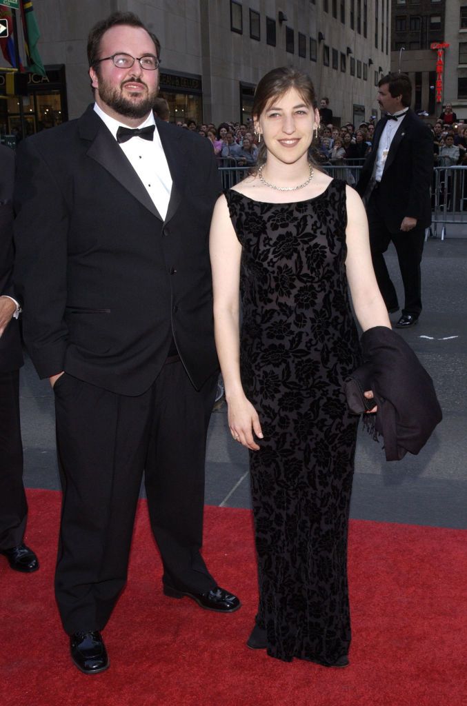 Mayim Bialik and Michael Stone/Photo:Getty Images Mayim Bialik and Michael Stone/Photo:Getty Images