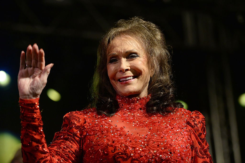 Image Credit: Getty Images / Singer Loretta Lynn performs onstage at Stubbs on March 17, 2016 in Austin, Texas.