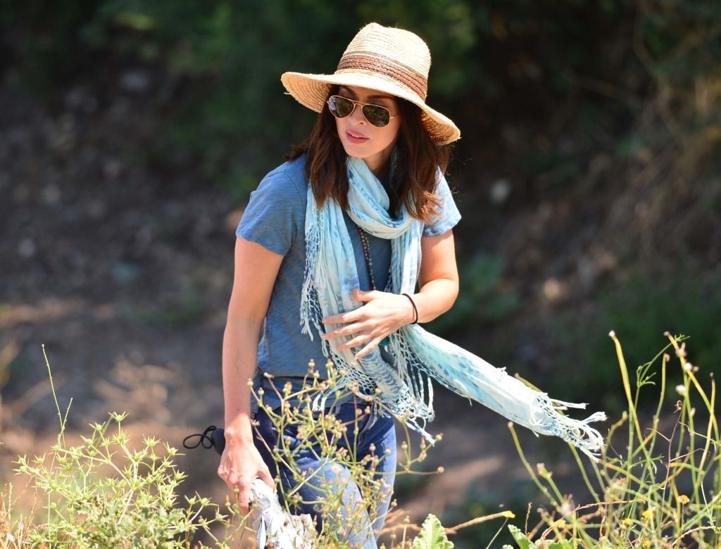 Image Credit: Getty Images / American model and actress Megan Fox receives information from Chair of Troy Antique City Excavation Committee in 2018. Image Credit: Getty Images / American model and actress Megan Fox receives information from Chair of Troy Antique City Excavation Committee in 2018.