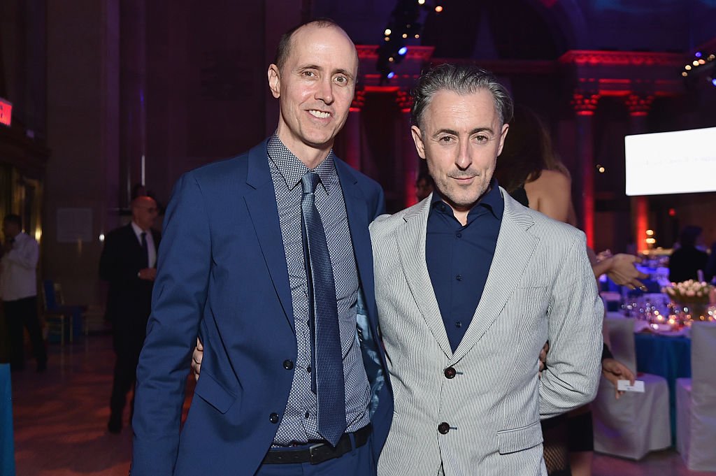 Image Credits: Getty Images / Mike Coppola | Alan Cumming doesn't believe in monogamy