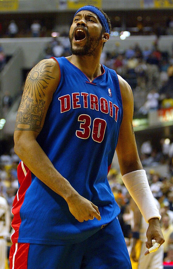 Image Credits: Getty Images / Andy Lyons | Rasheed Wallace #30 of the Detroit Pistons yells after defeating the Indiana Pacers 72-67 in Game two of the Eastern Conference Finals during the 2004 NBA Playoffs at Conseco Fieldhouse on May 24, 2004 in Indianapolis, Indiana.