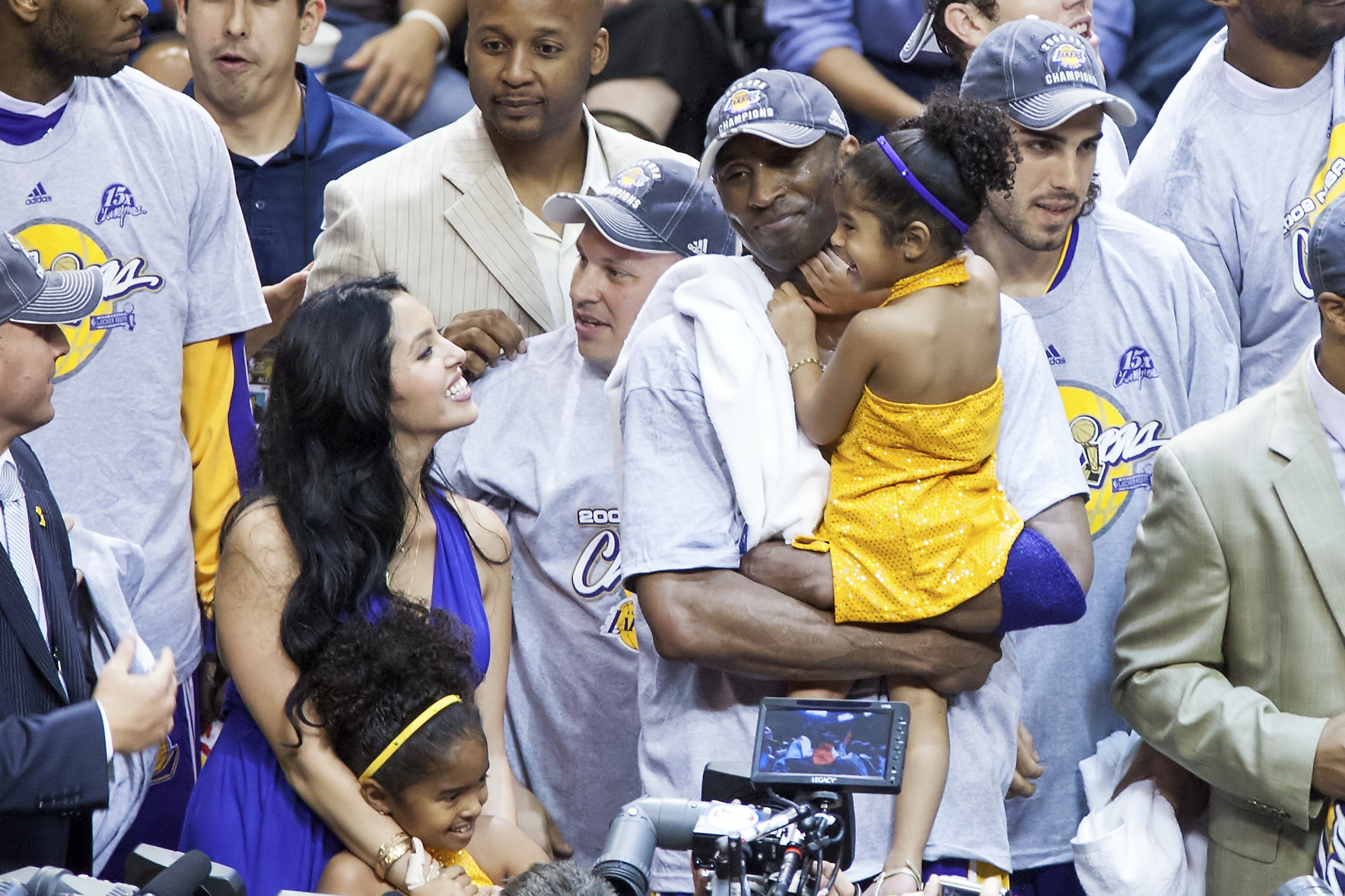 Image Source: Getty Images/The Bryant family at a Laker game