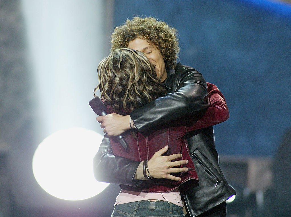 Image Credit: Getty Images / Kelly Clarkson & Justin Guarini during "American Idol" Season 1 Finale - Results Show at Kodak Theatre in Hollywood, California, United States. Image Credit: Getty Images / Kelly Clarkson & Justin Guarini during "American Idol" Season 1 Finale - Results Show at Kodak Theatre in Hollywood, California, United States.