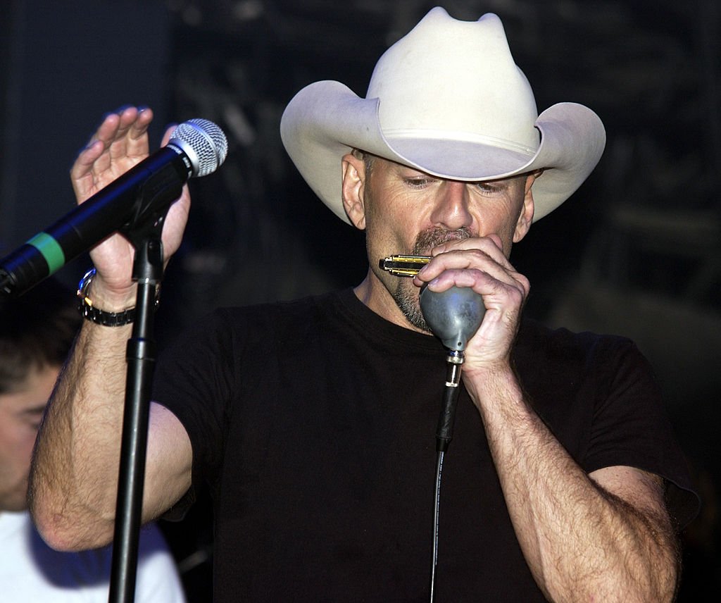 Image Credit: Getty Images / Actor Bruce Willis performs February 1, 2002 at Studio 54 nightclub in Las Vegas, NV. Image Credit: Getty Images / Actor Bruce Willis performs February 1, 2002 at Studio 54 nightclub in Las Vegas, NV.