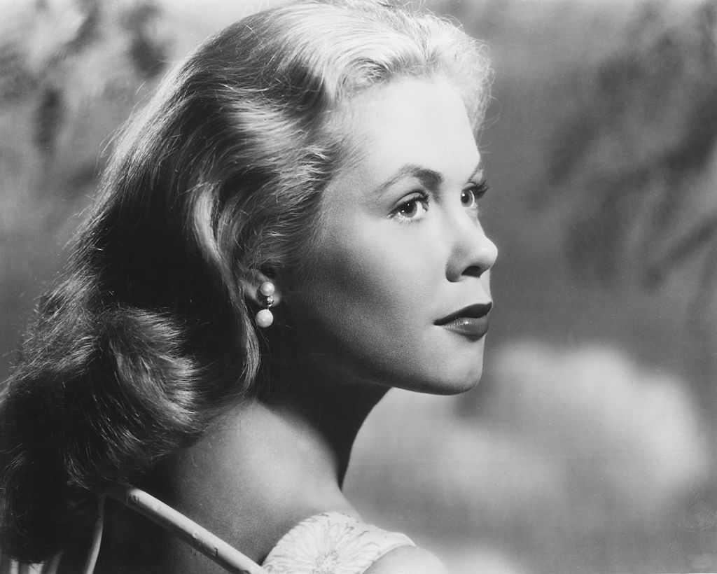 Image Credits: Getty Images / Silver Screen Collection | Headshot of Elizabeth Montgomery (1933-1995), US actress, in profile, looking toward the right of the image, in a studio portrait, against a light background, circa 1960. Image Credits: Getty Images / Silver Screen Collection | Headshot of Elizabeth Montgomery (1933-1995), US actress, in profile, looking toward the right of the image, in a studio portrait, against a light background, circa 1960.
