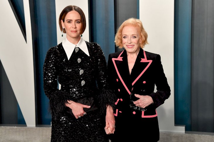 Sarah Paulson and Holland Taylor arrive at the 2020 Vanity Fair Oscar Party / Photo:Getty Images
