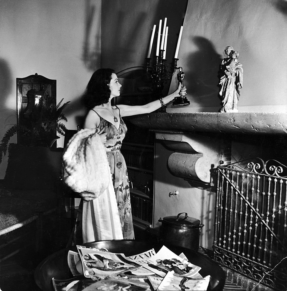 Image Credits: Getty Images / Peter Stackpole/The LIFE Picture Collection | Leigh took several breaks during the 40s