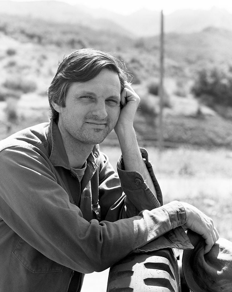 Image Credits: Getty Images | Alan Alda, the lead actor, on set