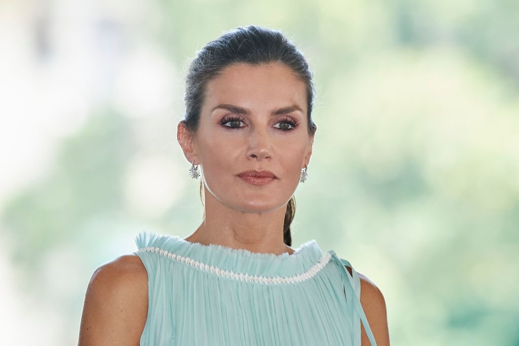 Image Credit: Getty Images/Carlos R. Alvarez | The stunning Queen Letizia of Spain is photographed by the press.