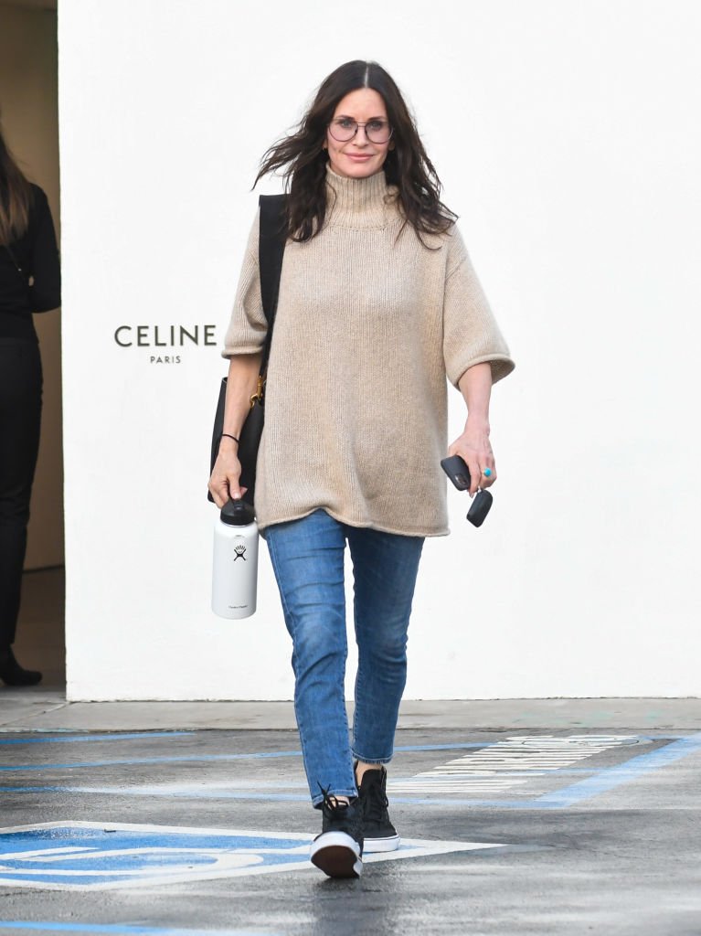 Image Source: Getty Images/BG002/Bauer-Griffin/Courteney Cox is seen on March 10, 2020 in Los Angeles, California