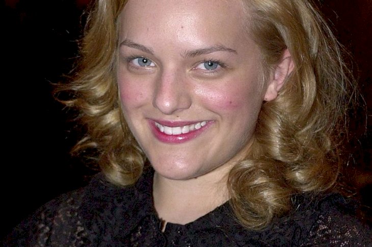 Image Credit: Getty Images/Newsmakers | Elisabeth Moss 2001
