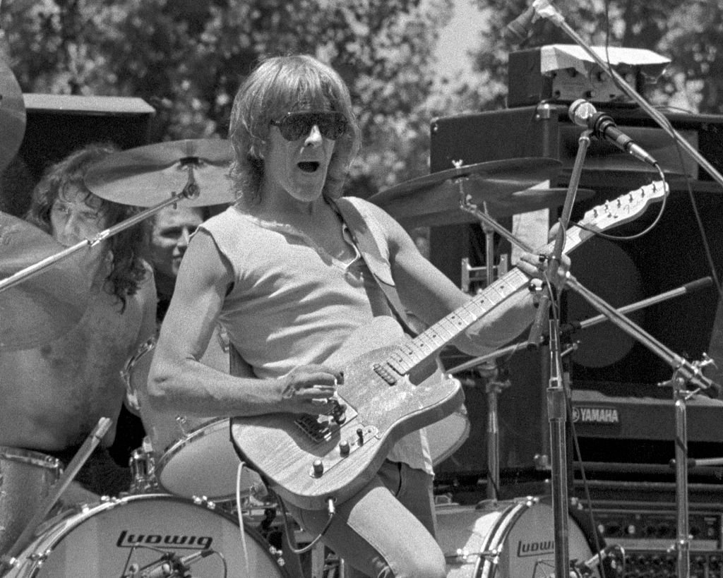 Image Credits: Getty Images / Clayton Call / Redferns | Paul Kantner performs at a free concert with Jefferson Starship at Vaillancourt Plaza in San Francisco In October 1979. (L-R) Aynsley Dunbar, Paul Kantner. Image Credits: Getty Images / Clayton Call / Redferns | Paul Kantner performs at a free concert with Jefferson Starship at Vaillancourt Plaza in San Francisco In October 1979. (L-R) Aynsley Dunbar, Paul Kantner.