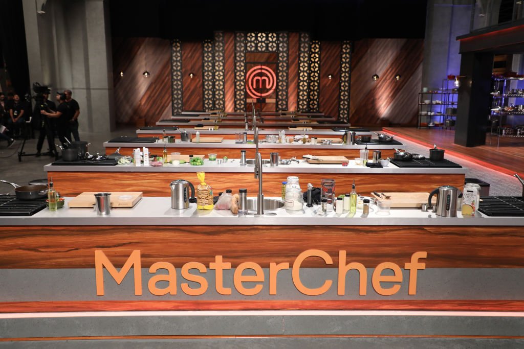 Image Source: Getty Images/NBCU Photo Bank/NBCUniversal via Getty Images/Telemundo/Alexander Tamargo | Set of MasterChef Latino Season 1
