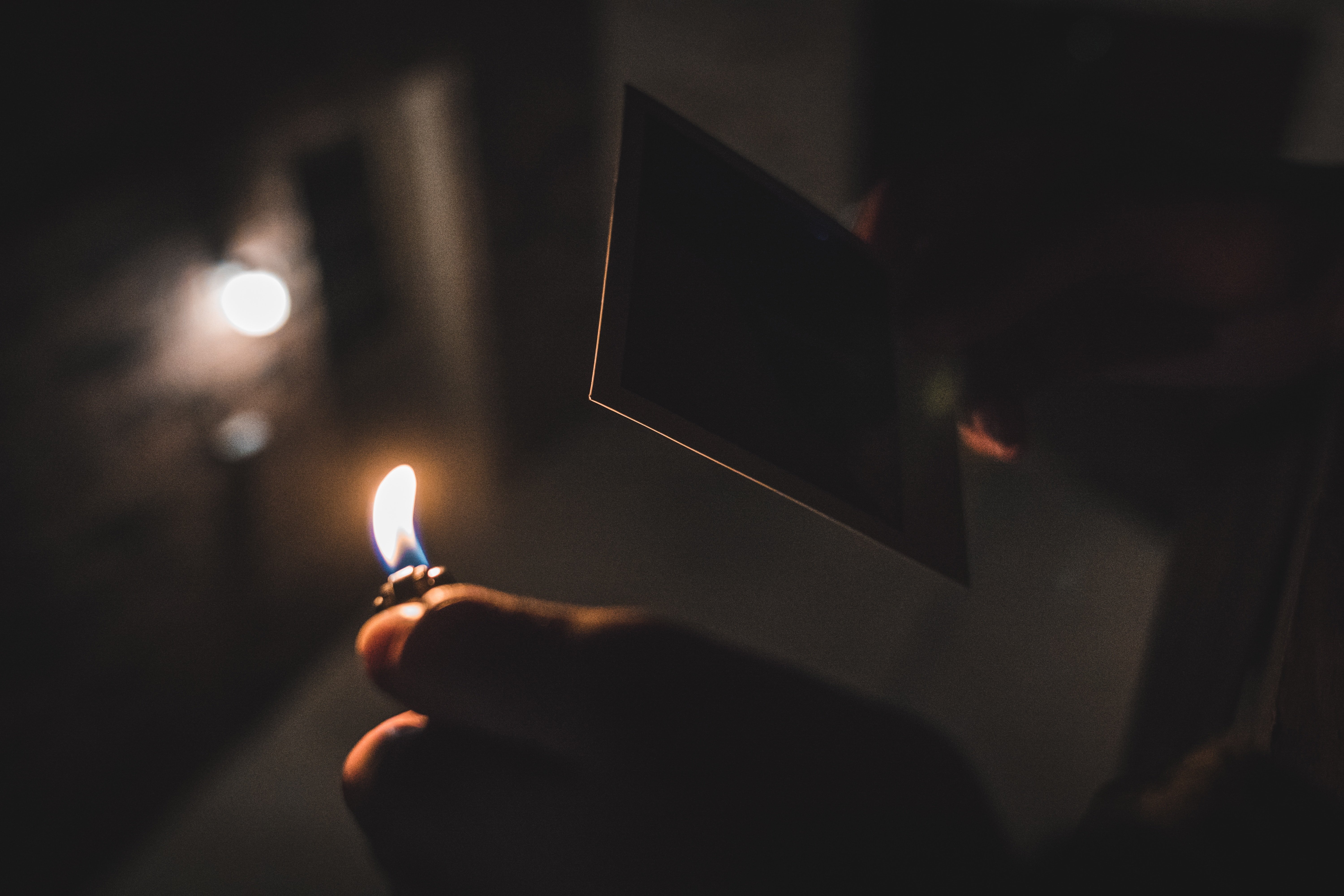 Burning the memories of the relationship | Unsplash: Yuvraj Singh