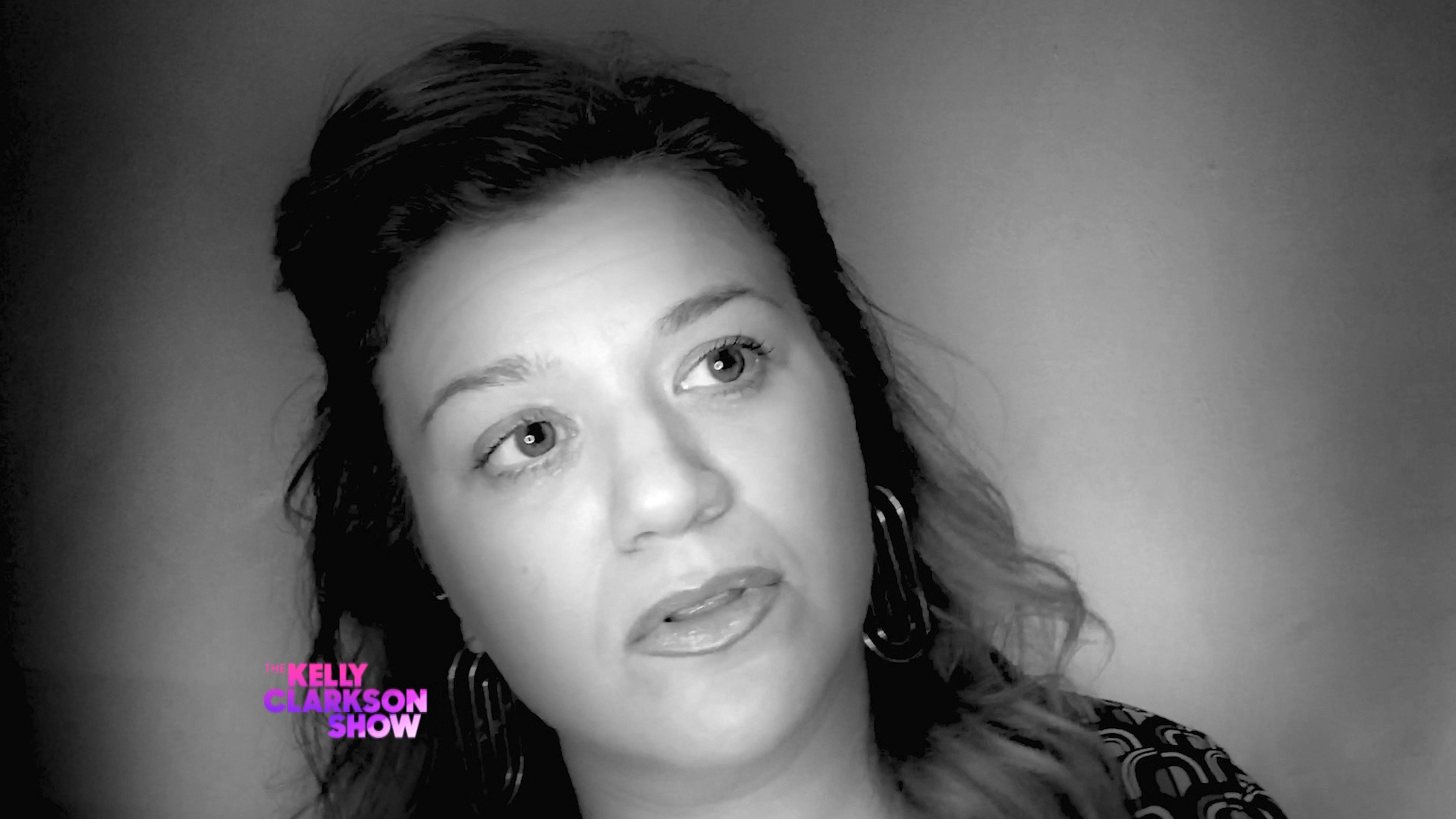 Image Credits: Getty Images | Kelly on "The Kelly Clarkson Show" made from her home