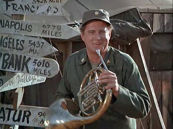 Image Credits: Twitter/TMZ - CBS/20th Century Fox TV/M*A*S*H Image Credits: Twitter/TMZ - CBS/20th Century Fox TV/M*A*S*H
