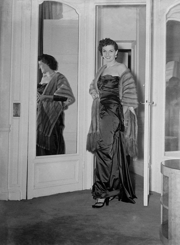Image Soure: Getty Images/Mirrorpix /Film Star Jane Russell arrives in England. September 1948