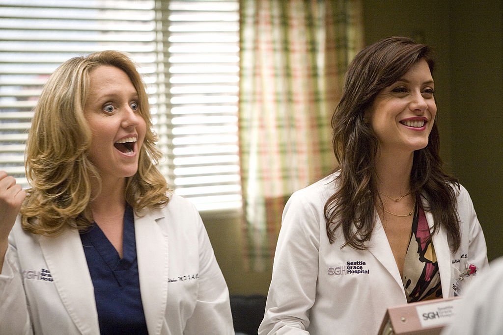 Image Credit: Getty Images/Walt Disney Television via Getty Images//Randy Holmes | Brooke Smith and Kate Walsh on set