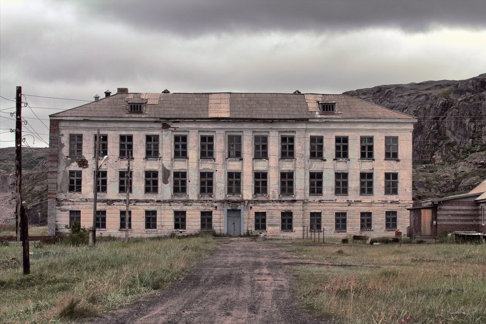 An empty abandoned school | Shutterstock