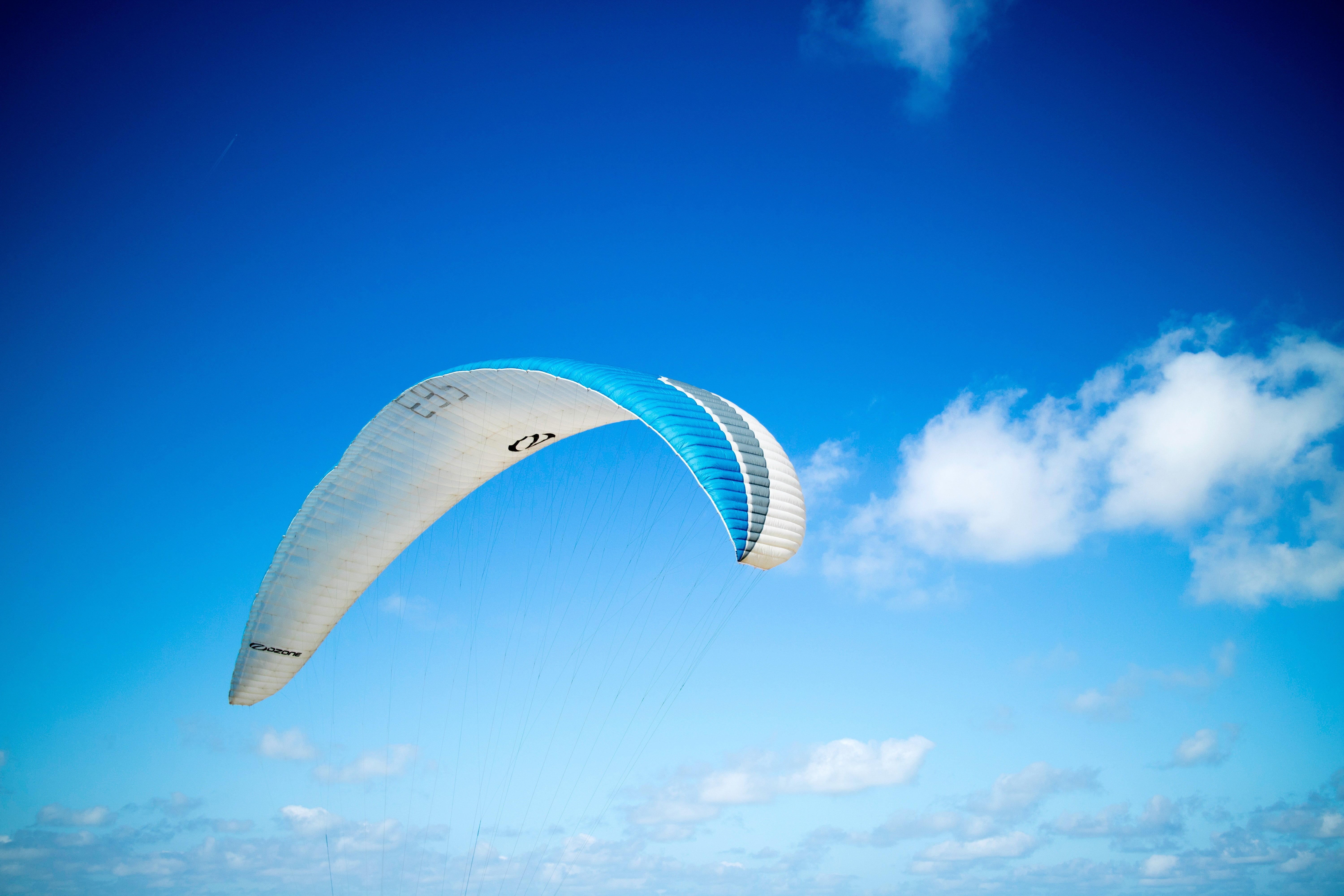 Gliding across the sky | Photo by Iker Urteaga on Unsplash