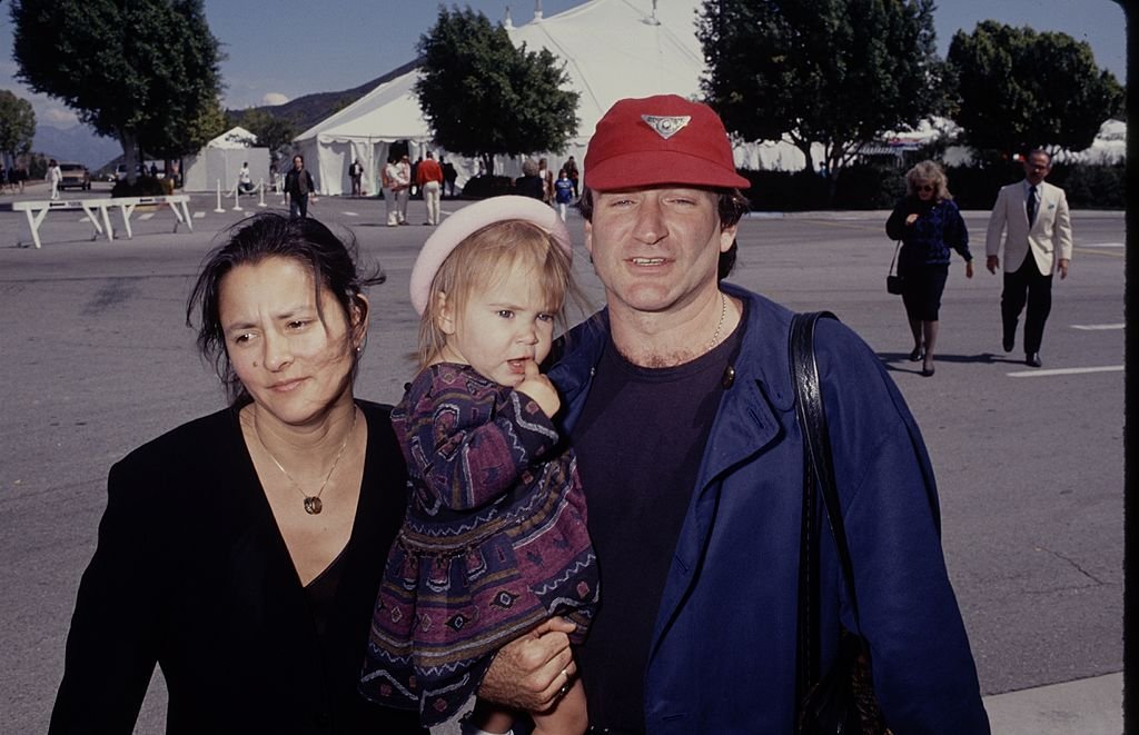 Image Credits: Getty Images / The LIFE Picture Collection | Robin Williams and his wife Marsha and daughter Zelda.